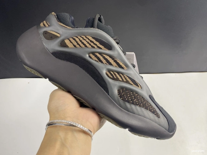 700 ADIDAS GY0189 V3 YEEZY 1207